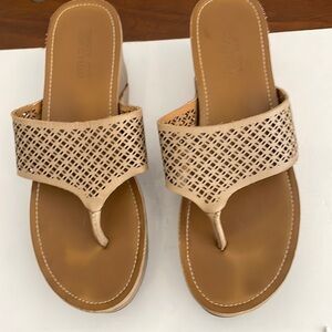 Kenneth Cole  Reaction wedge sandals size 10